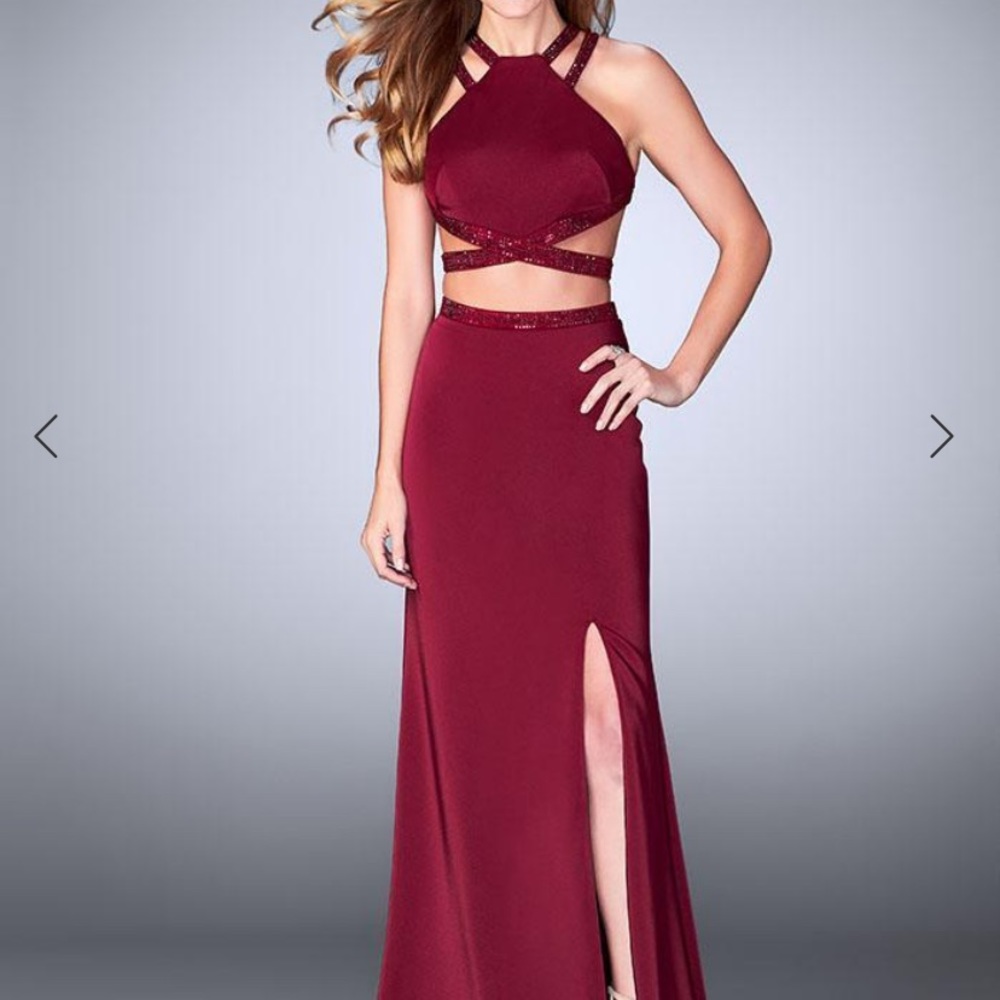 burgundy GIGI prom dress size 4!!!